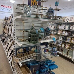 Pick one: Gold and Silver Islamic Decor